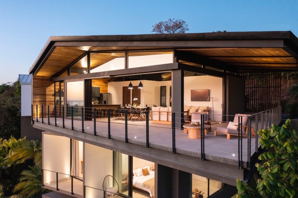 Makai Villas by Studio Saxe