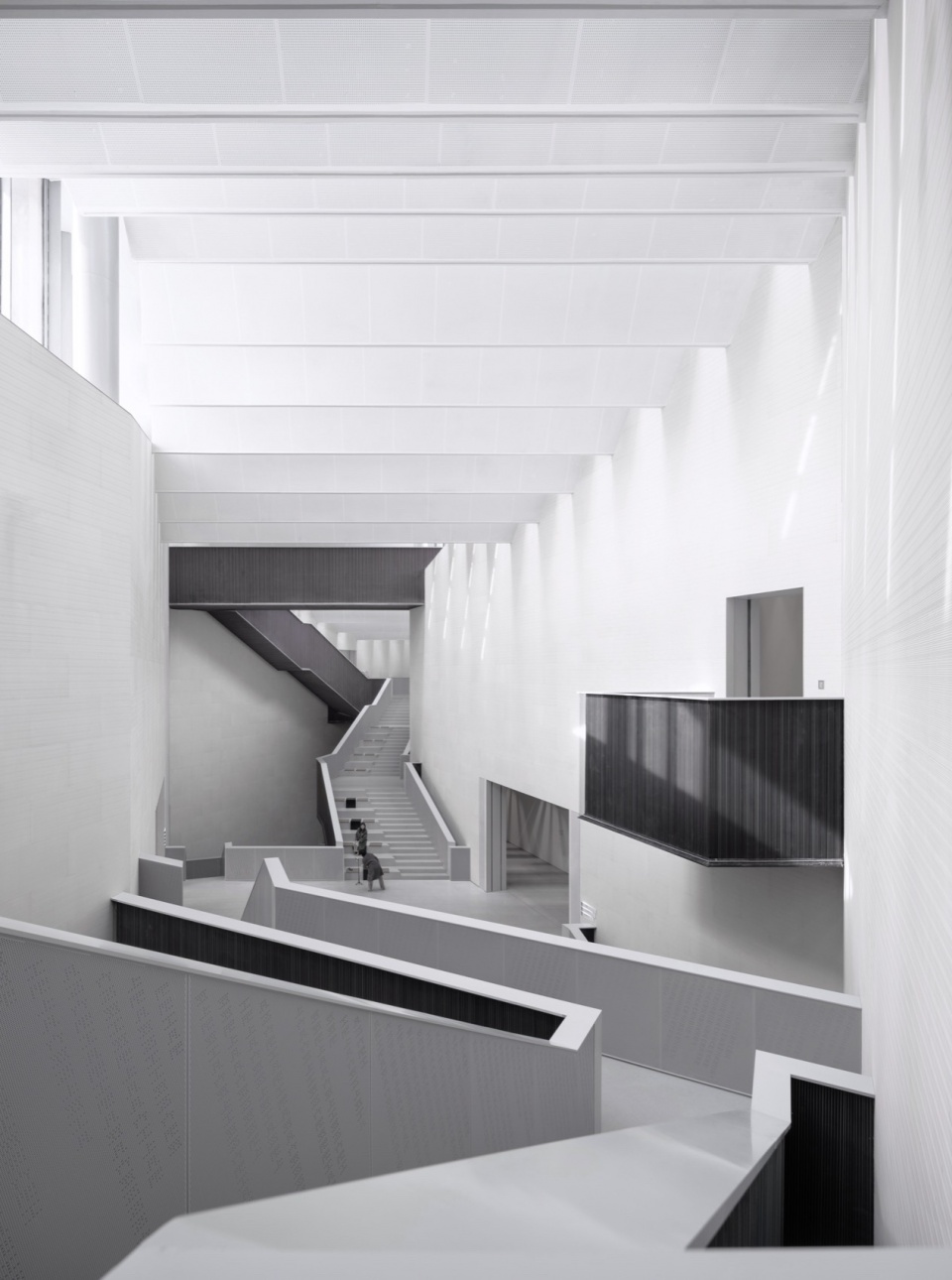 The Museum of Traditional Chinese Opera and Hundred Dramas by azLa +  Nanjing Yangtze River Urban Architectual Design Co,Ltd. - Gooood