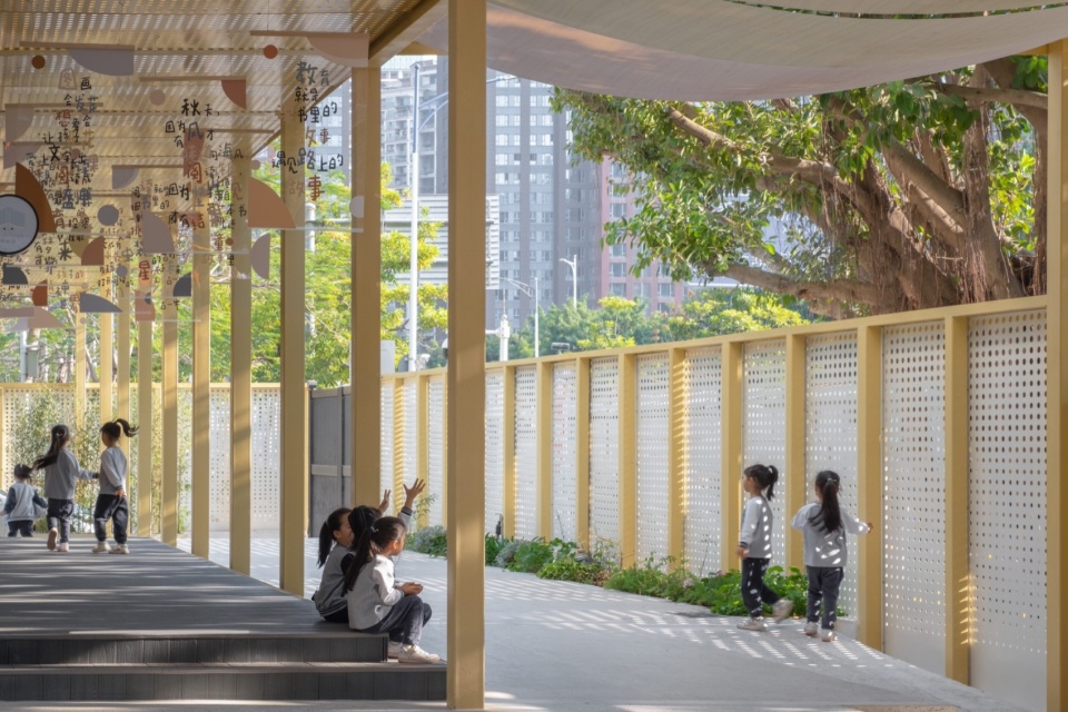 围墙、院子、游廊 ©张超 Childrens Home Haibei Kindergarten Renovation DJX Design
