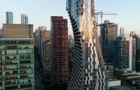 艾伯尼大街高层公寓楼，加拿大 / 隈研吾建筑都市设计事务所