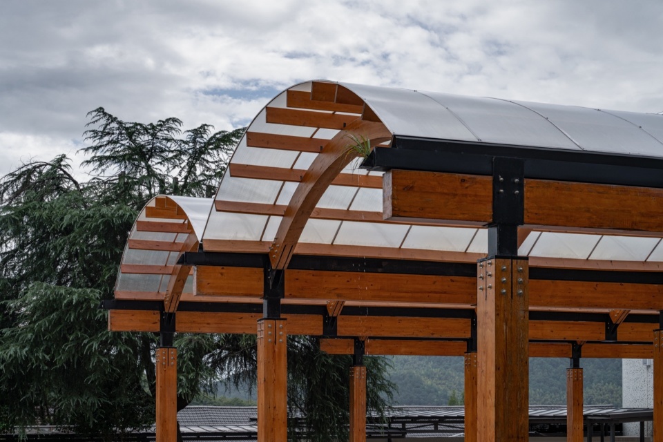 卷棚檐口 摄影:吴清山 transformation and regeneration of sunao primary school by zaozuo architecture studio