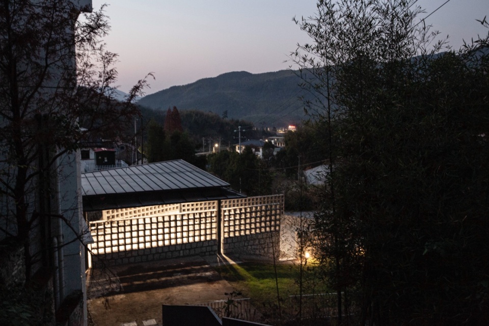 楔形入口 摄影:造作建筑 transformation and regeneration of sunao primary school by zaozuo architecture studio