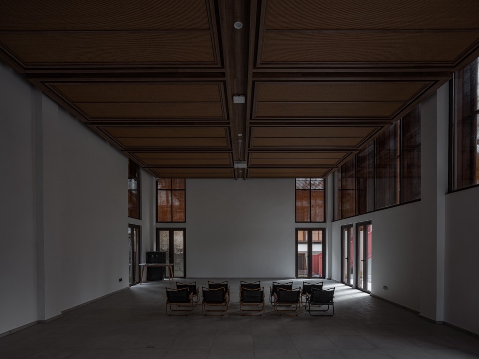 礼堂内部 摄影:吴清山 transformation and regeneration of sunao primary school by zaozuo architecture studio