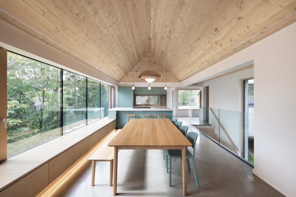 chalet papillon by robitaillecurtis