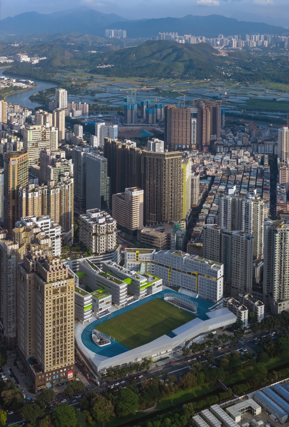Futian High School Campus China by reMIXstudio