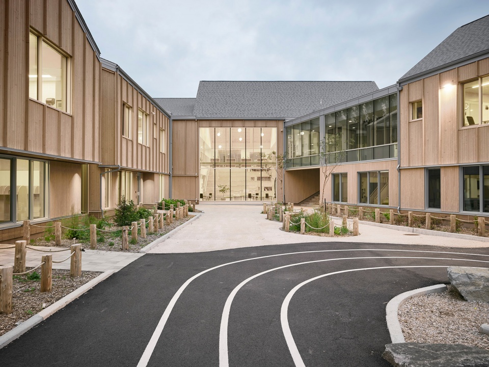 ecole de letincelle by consortium agence spatiale appareil architecture bgla architecture