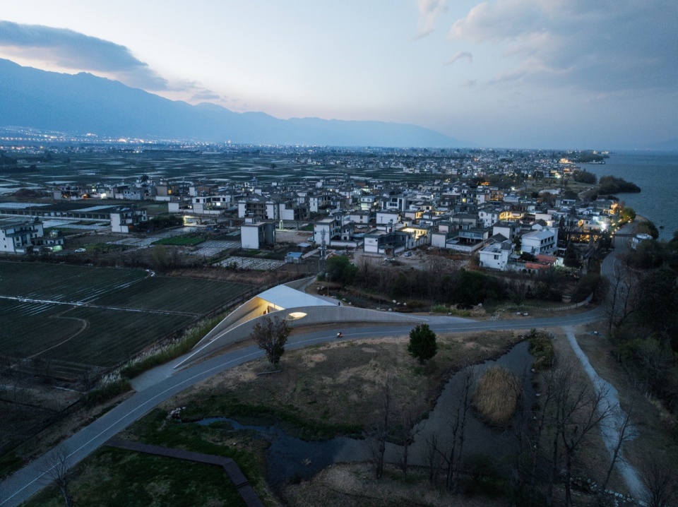 jiapeng village service station by zhaoyang architects