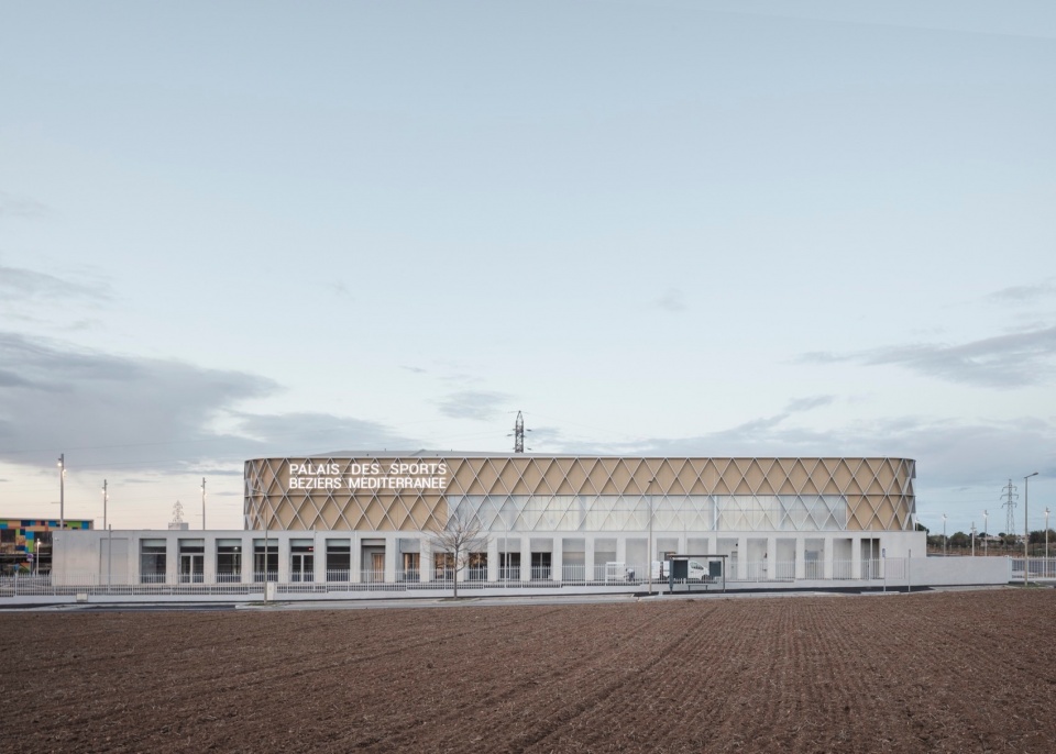 palais des sports by panorama architecture
