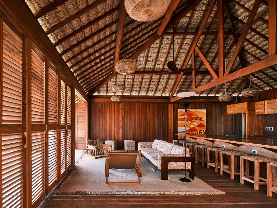 Casa Elilula by Commany Conti Granteral