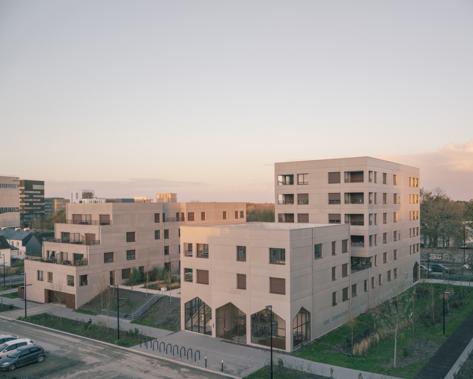 The Aviator by ALTA architectes urbanistes