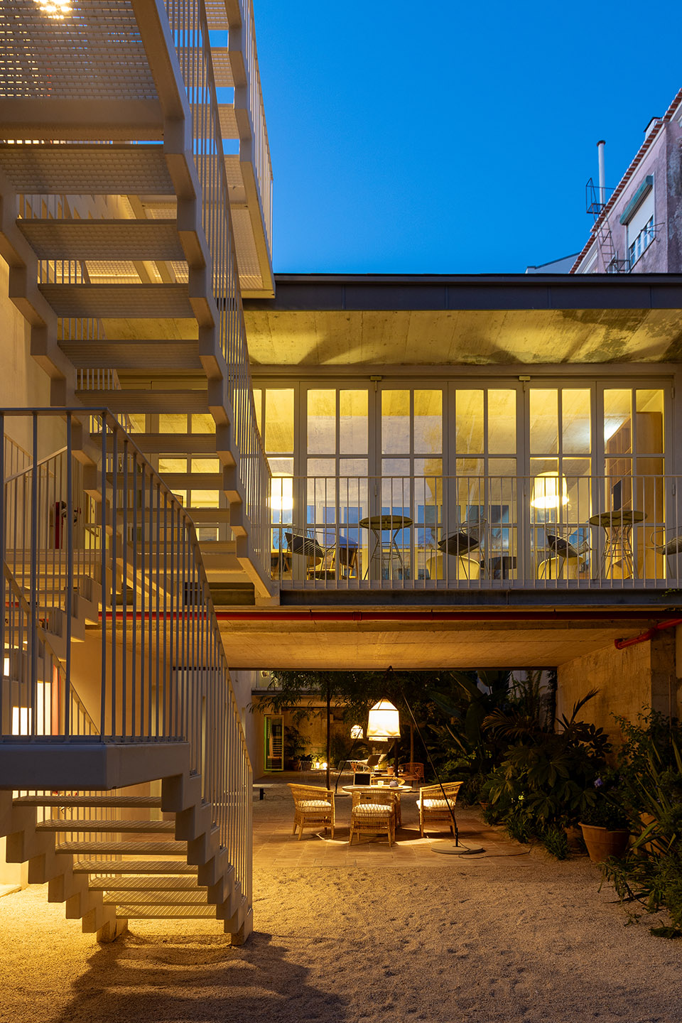 hotel patio do tijolo by base geometrica