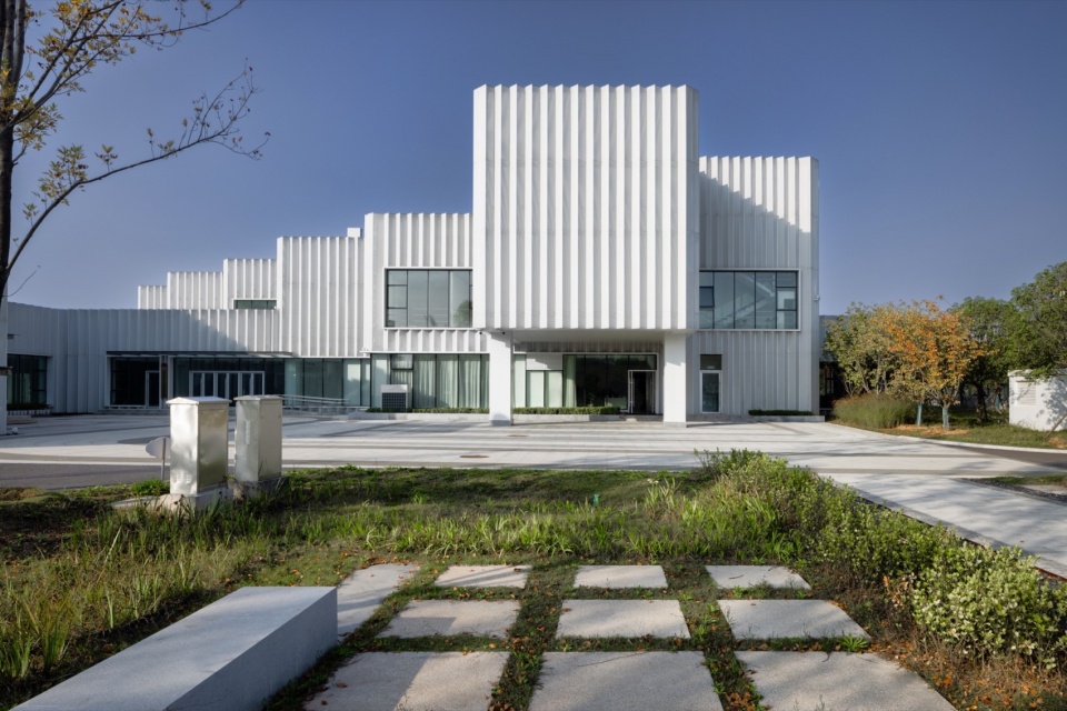 nanyang world rose grand view garden scientific research building design by atelier folie