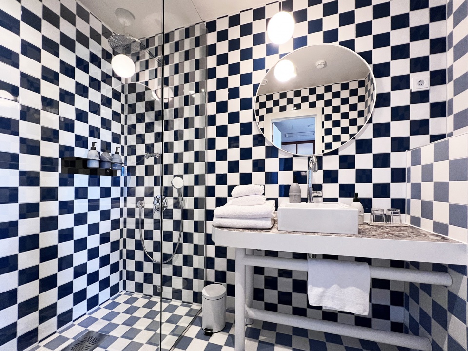 hobo hotel by studio aisslinger