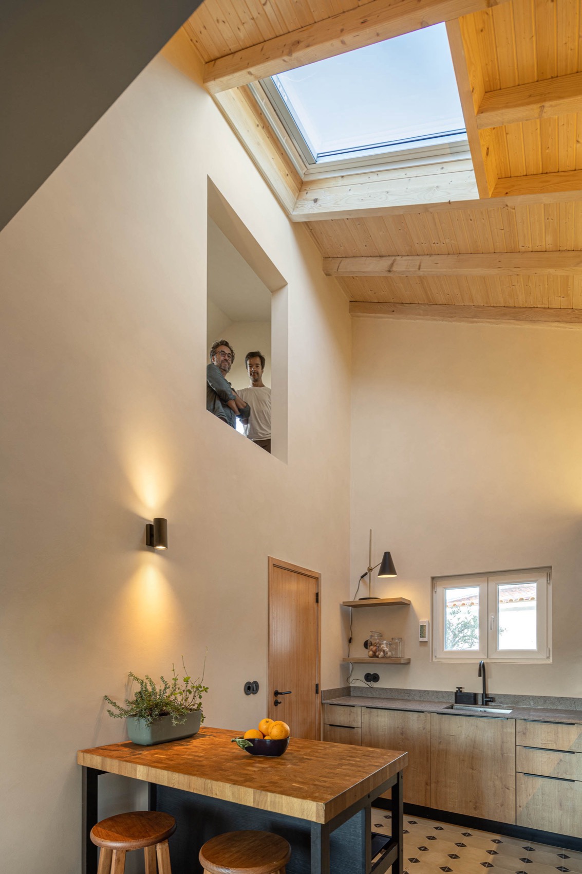 Rural soul house in Sintra by Tsou Arquitectos - 谷德设计网