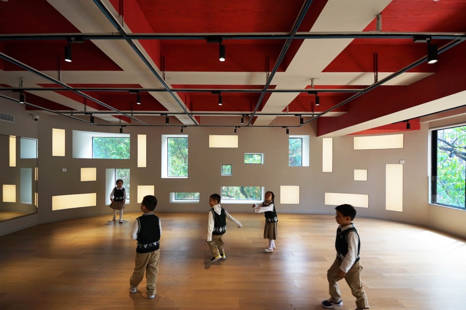 XMY Kindergarten HIBINOSEKKEI Youji no Shiro