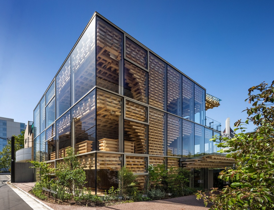 aeaj green terrace by kengo kuma and associates