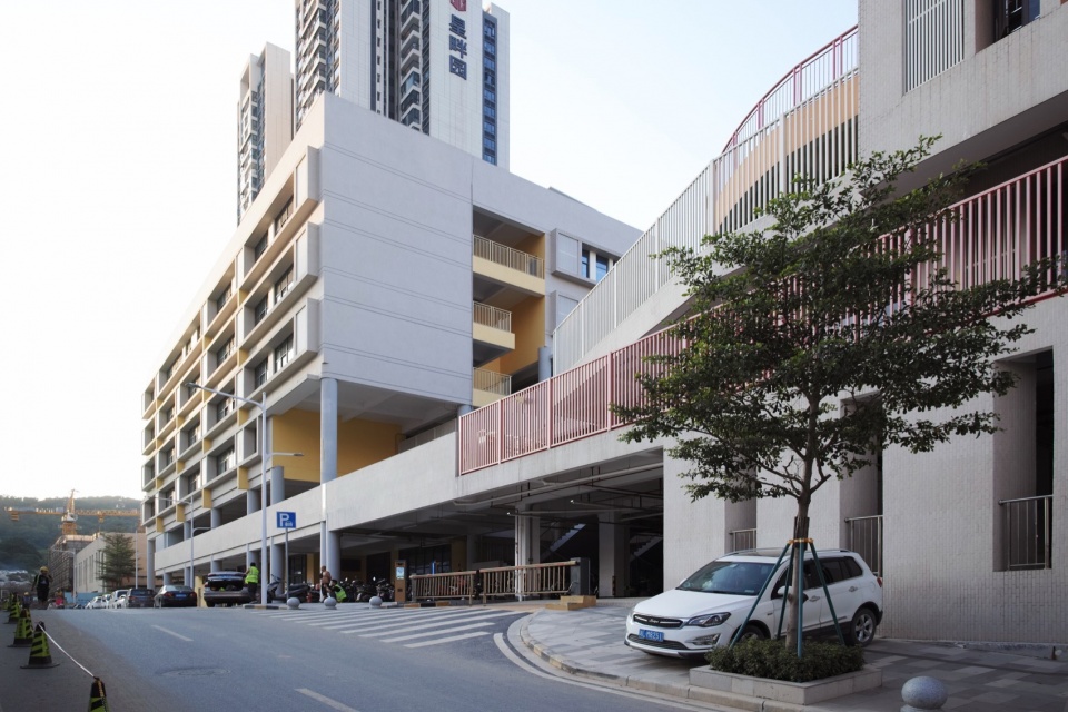 primary school and kindergarten of xingyueshanpan tod residential by tianhua architecture planning engineering ltd