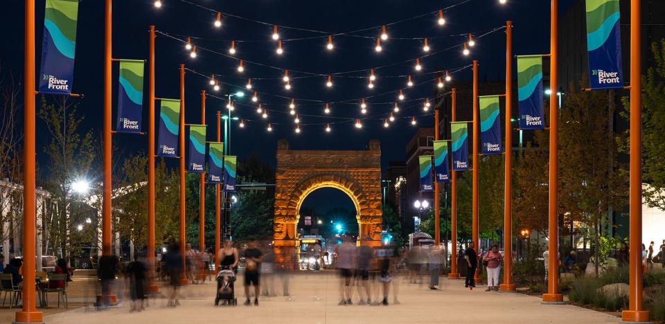 2023 ASLA GENERAL DESIGN AWARD OF HONOR Remaking a 1970s Downtown Park Into a New Public Realm by OJB Landscape Architecture