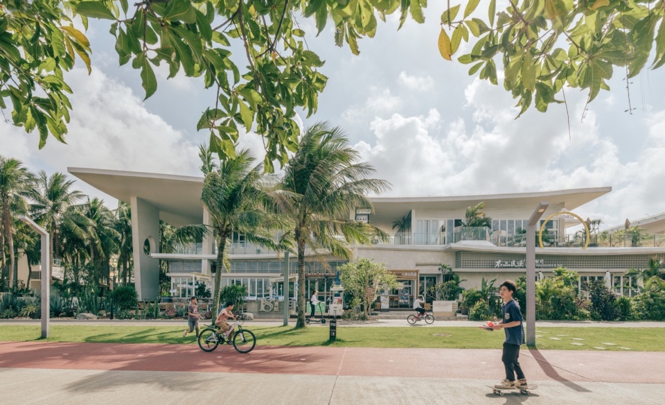 The CAPE Commercial District China by DL atelier