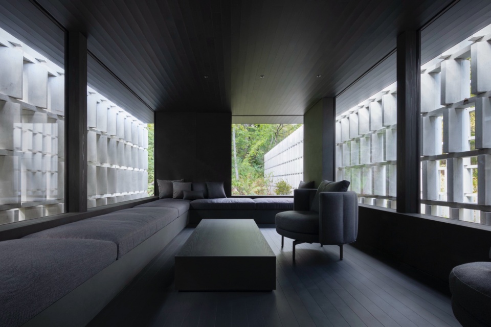block wall house nendo