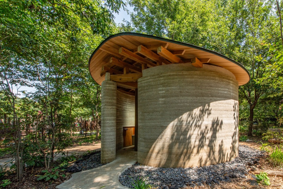 toiletowa by tono mirai architects