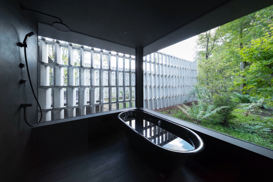 block wall house nendo