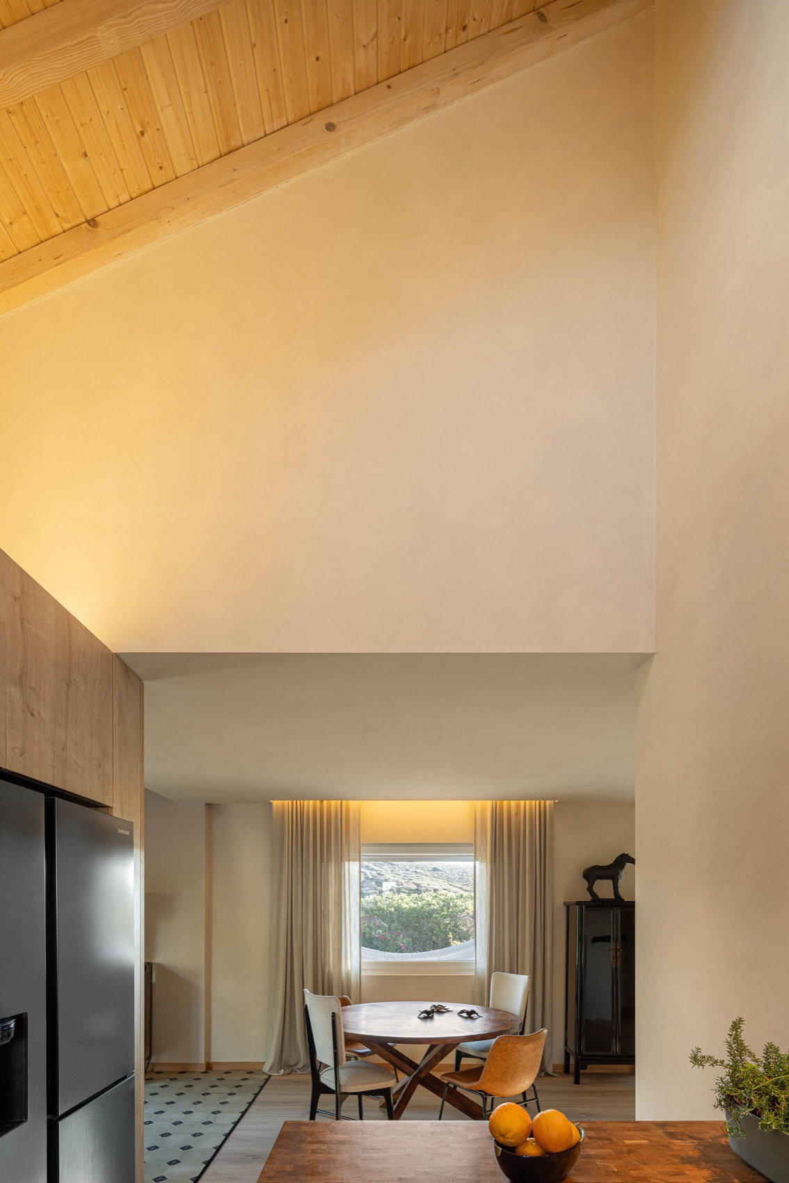 Rural soul house in Sintra by Tsou Arquitectos - 谷德设计网