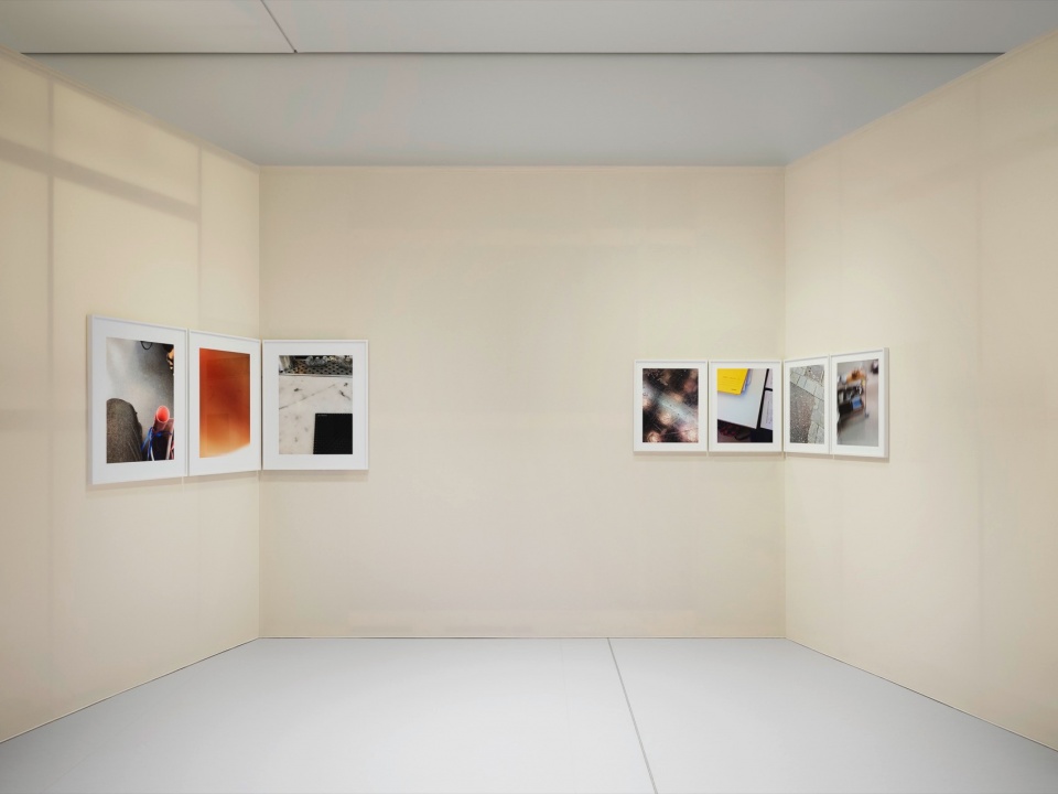 the world in my hand by ester bruzkus architekten