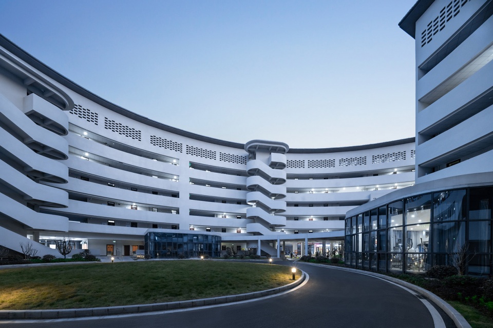 chongqing college of mobile communication hechuan campus by ig·architects