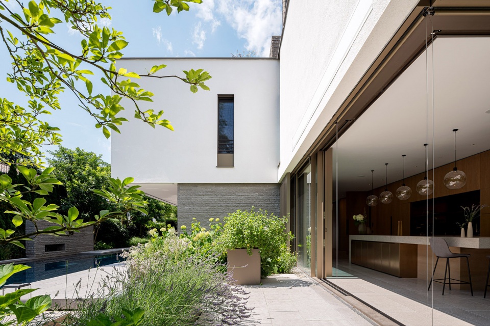 house lw27 by stephan maria lang architects