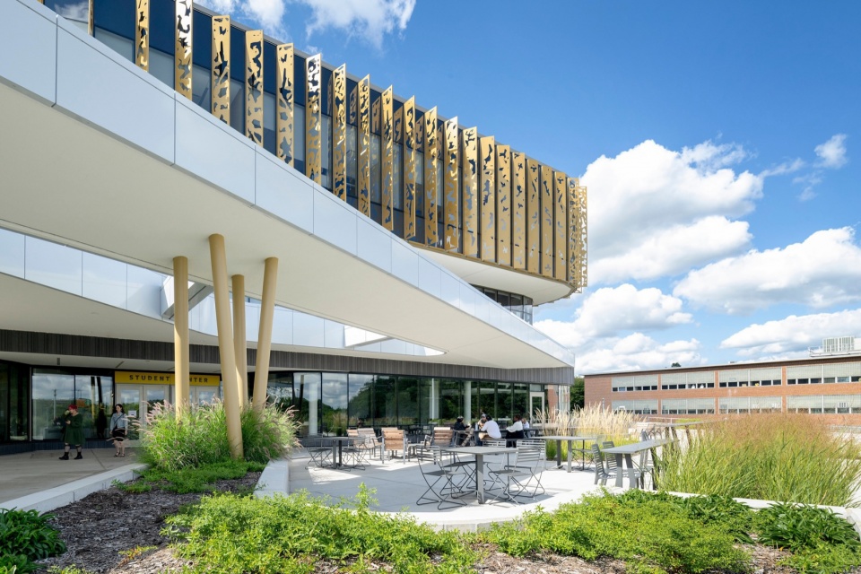 western michigan university student center by cannondesign