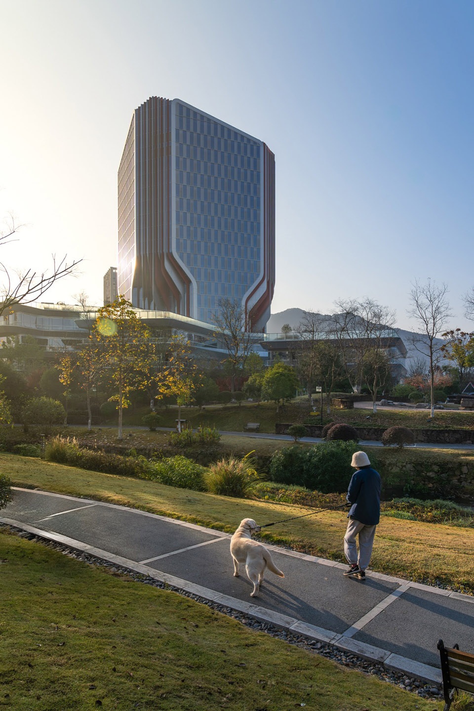 AutoFuturist Complex Jingu Center by LYCS Work