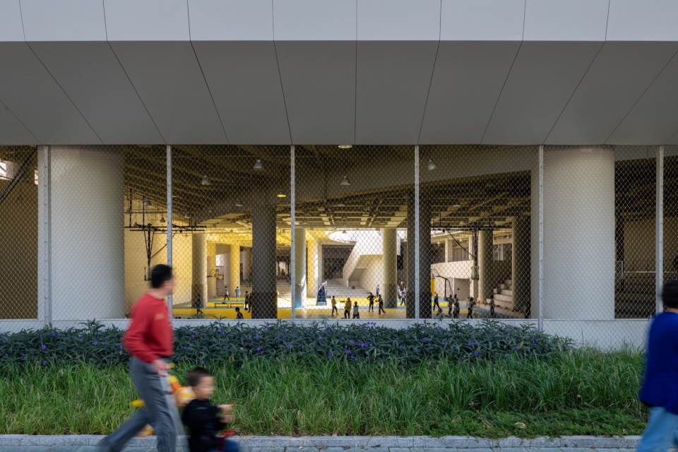Futian High School Campus China by reMIXstudio