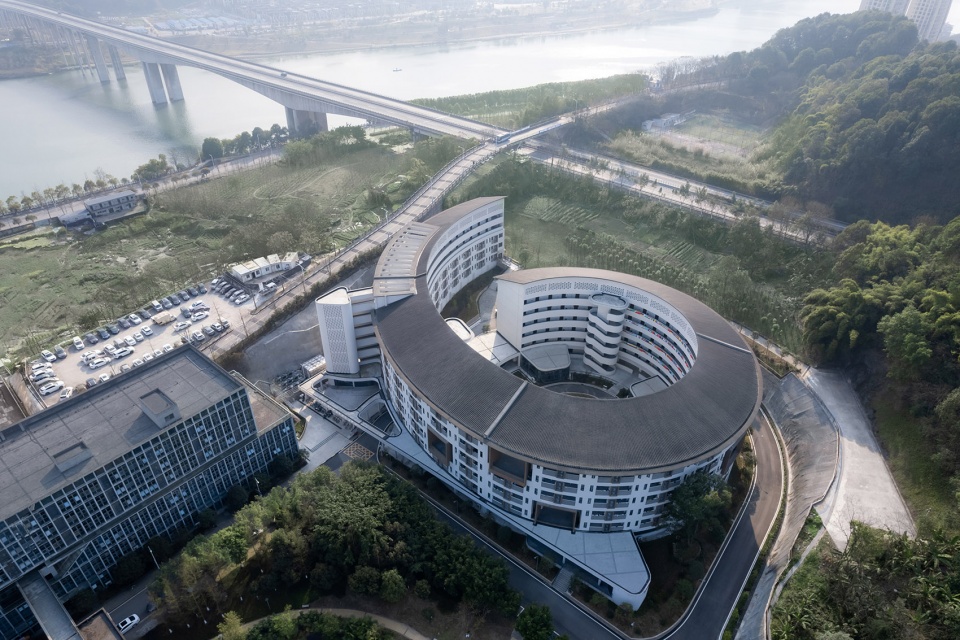 chongqing college of mobile communication hechuan campus by ig·architects