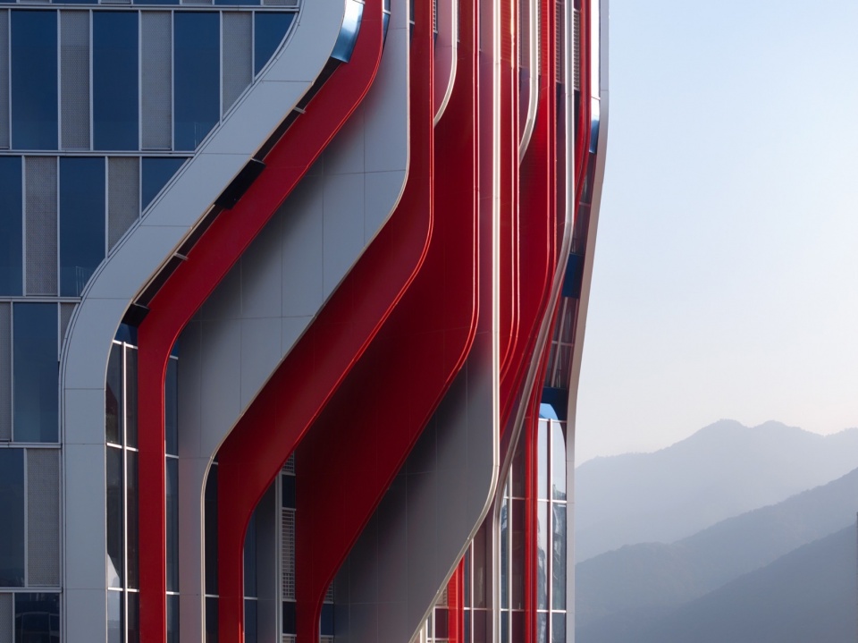 AutoFuturist Complex Jingu Center by LYCS Work