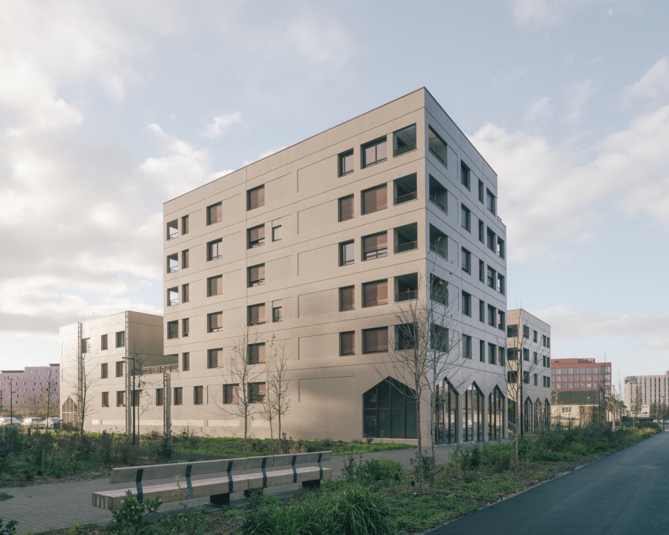 The Aviator by ALTA architectes urbanistes