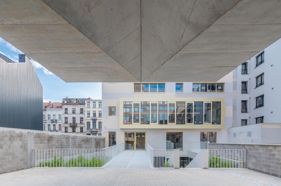 school balder by dmva architects