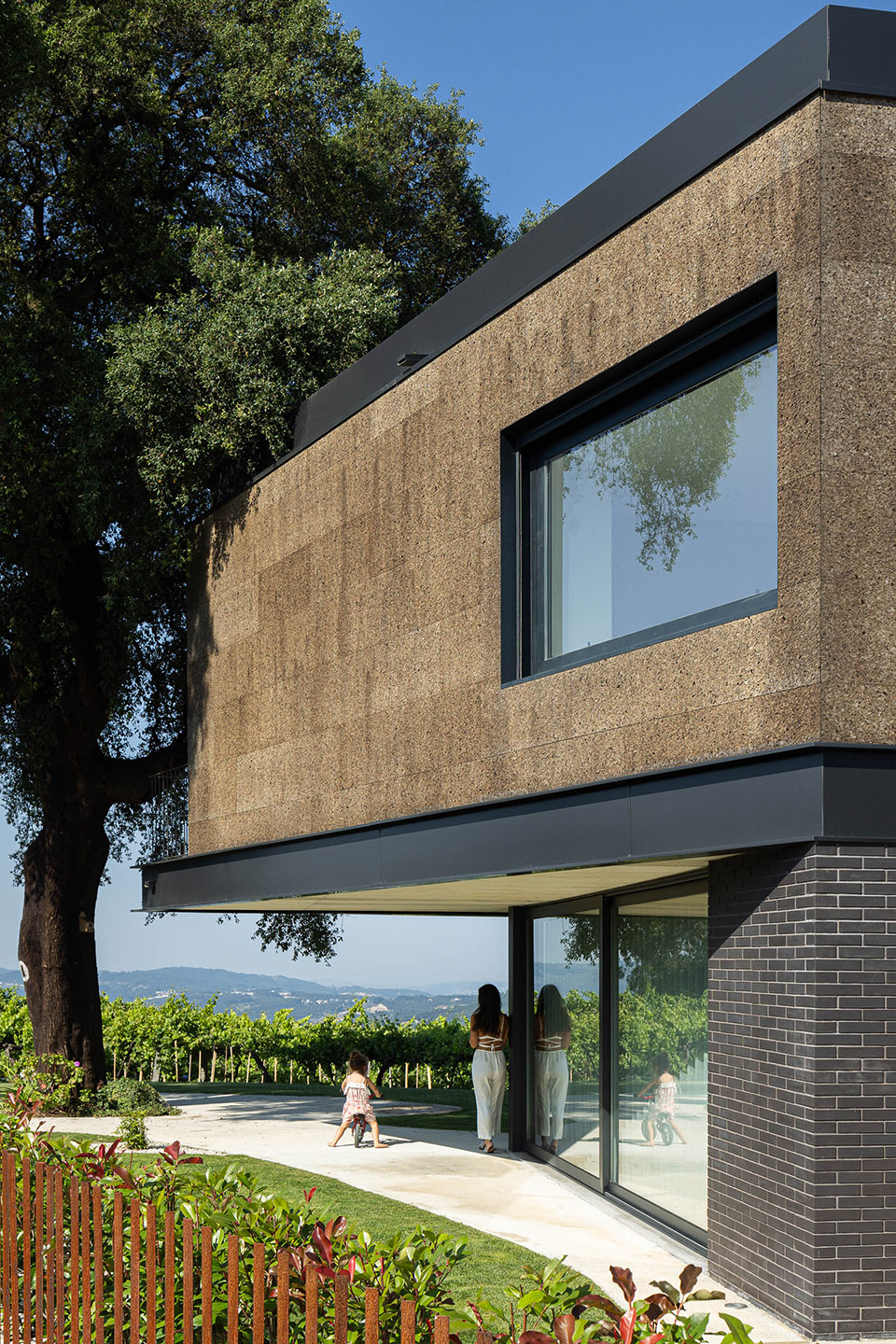 casa do sobreiro by skemba studio