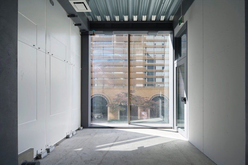 ginza extra small building by key operation inc architects