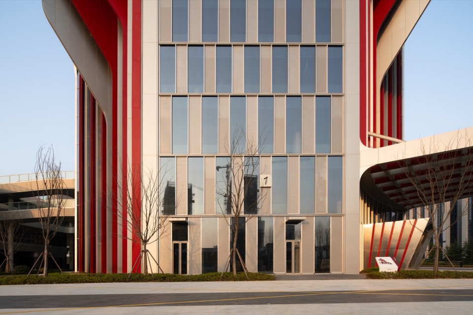AutoFuturist Complex Jingu Center by LYCS Work