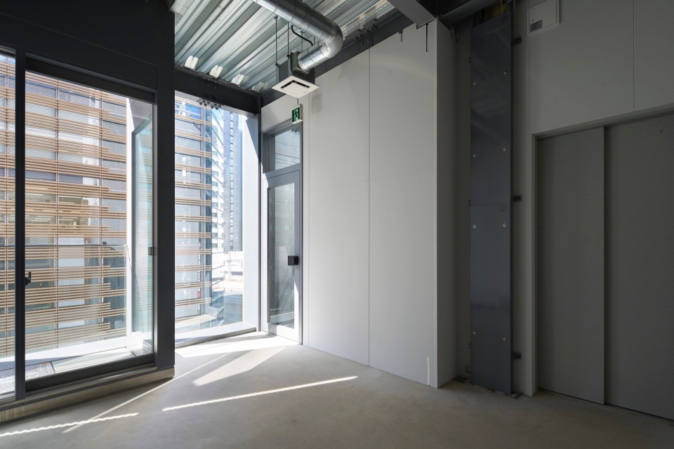 ginza extra small building by key operation inc architects