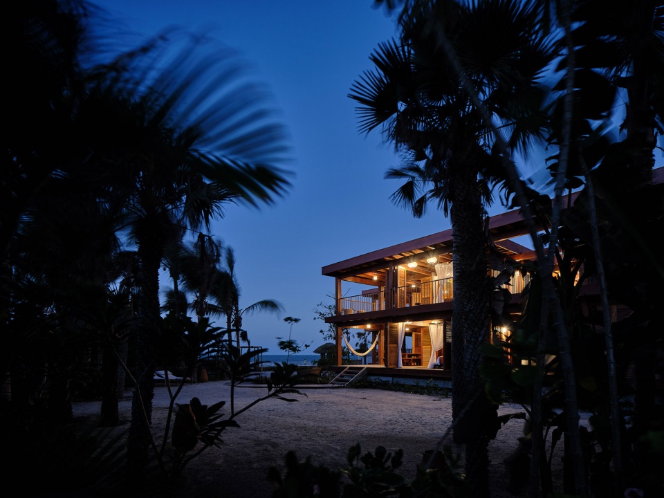 Casa Elilula by Commany Conti Granteral