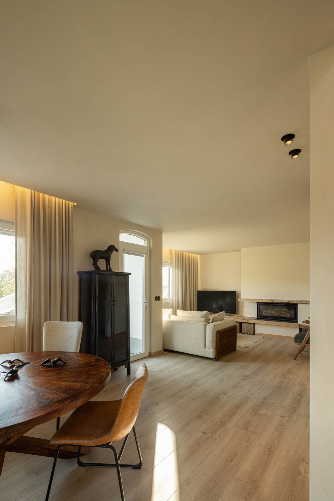 Rural soul house in Sintra by Tsou Arquitectos - 谷德设计网