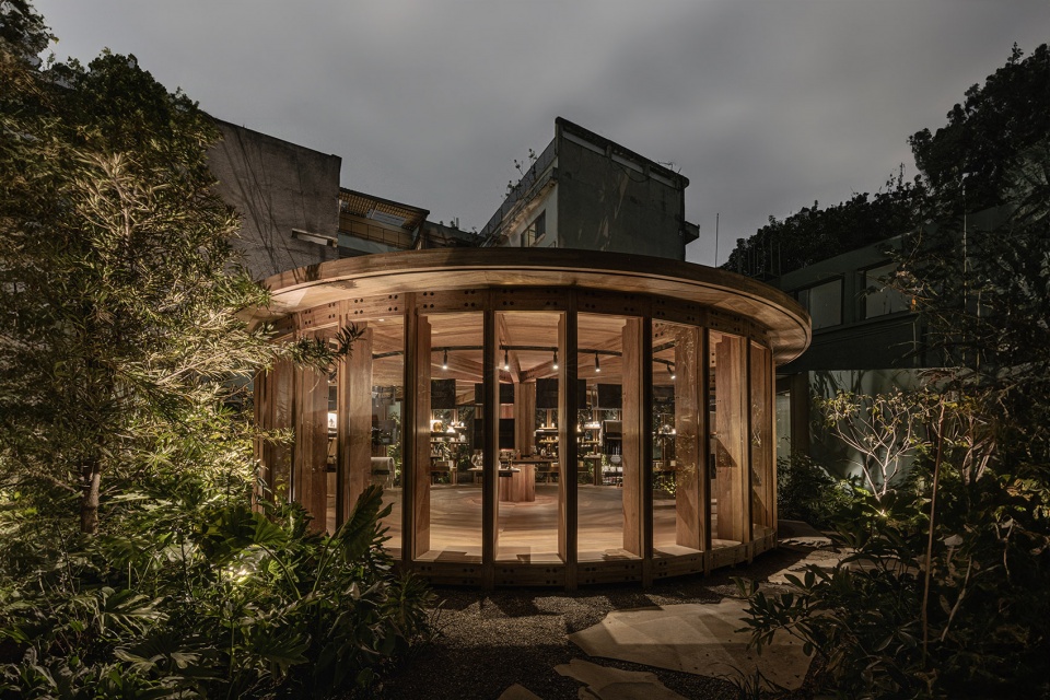 xinu marsella by esrawe studio cadena