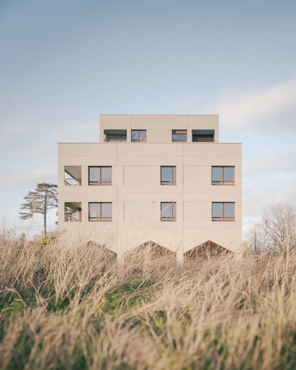 The Aviator by ALTA architectes urbanistes