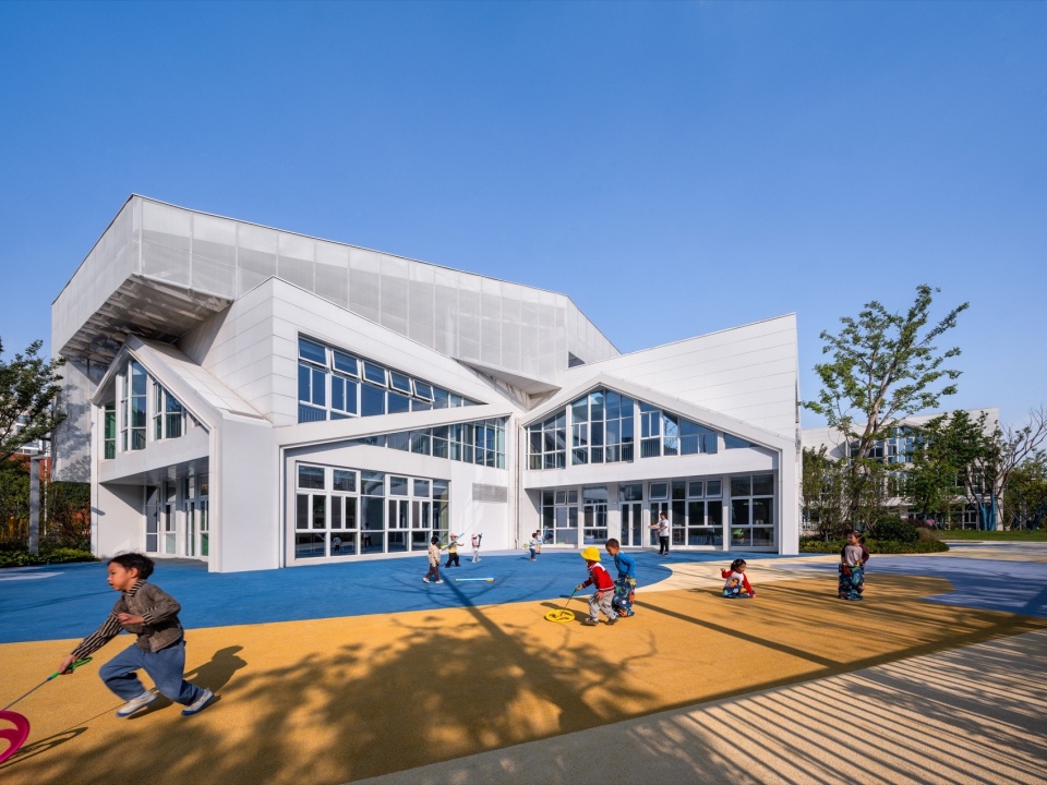 Wuxi Heyun Kindergarten Design China by STWD