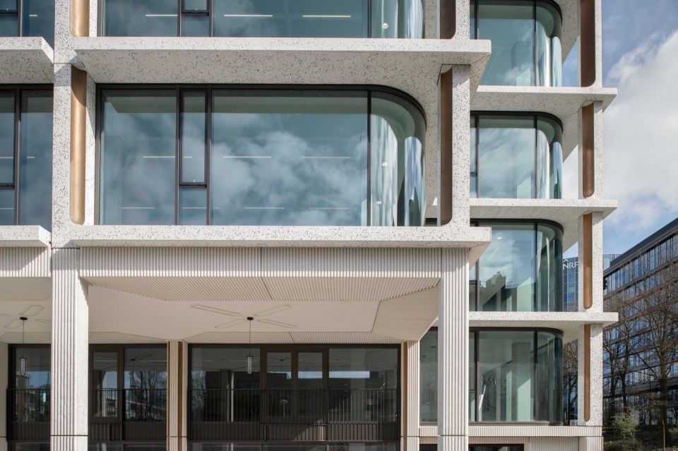 pi59 offices by v8 architects