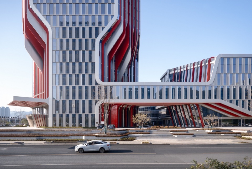 AutoFuturist Complex Jingu Center by LYCS Work
