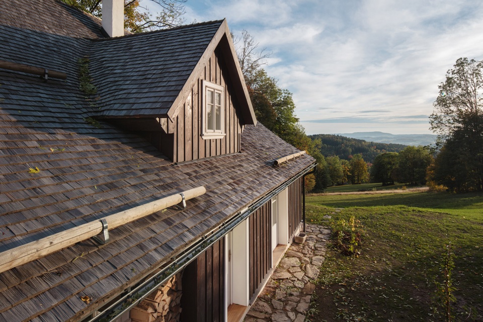 cottage two sisters by studio projectica