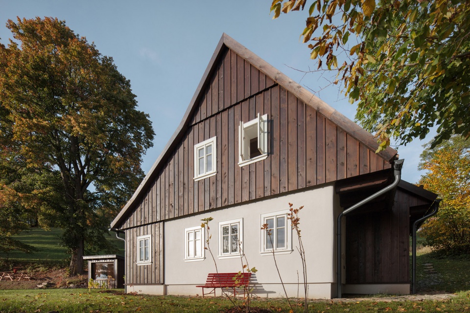 cottage two sisters by studio projectica